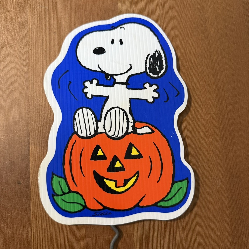 Vintage 1999 Snoopy Halloween Pumpkin Lawn Stake Plastic Yard Art Decoration
